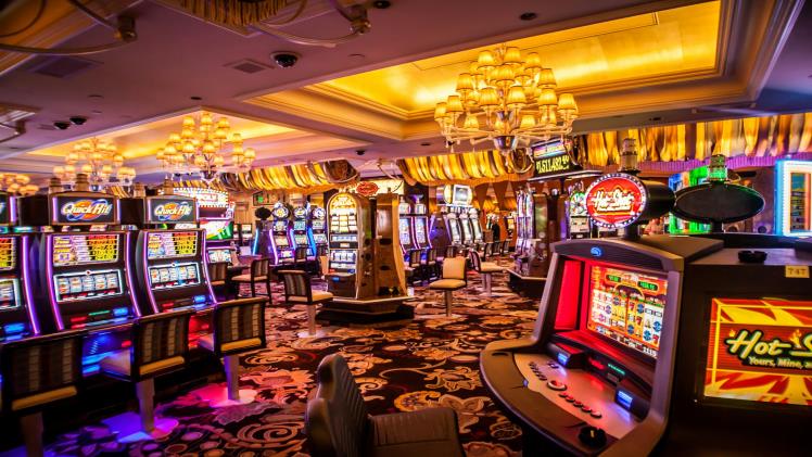 Evolution of Casino Games From Ancient Dice to Digital Slots
